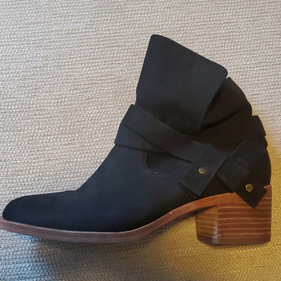 UGG Shoes - UGG BOOTS  Booties 8.5